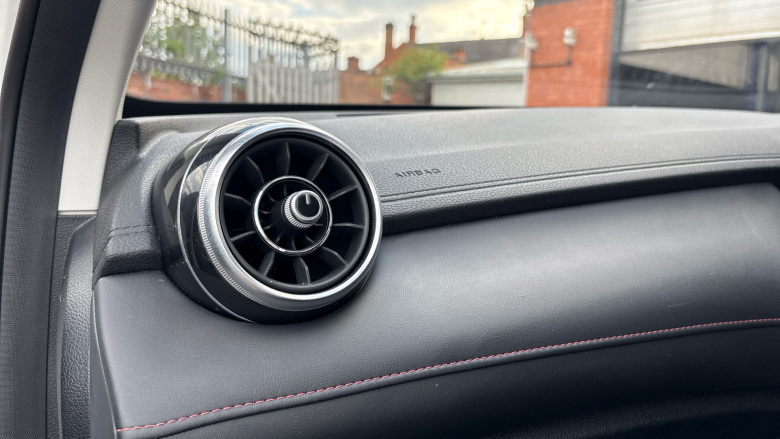 MG HS 1.5 T-GDI Trophy 5dr Petrol Hatchback